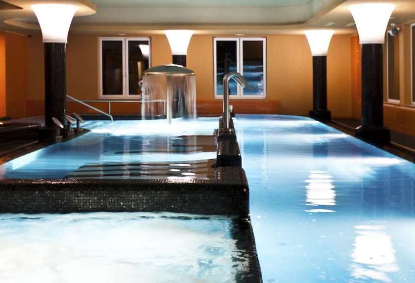 Отель Wellamarin