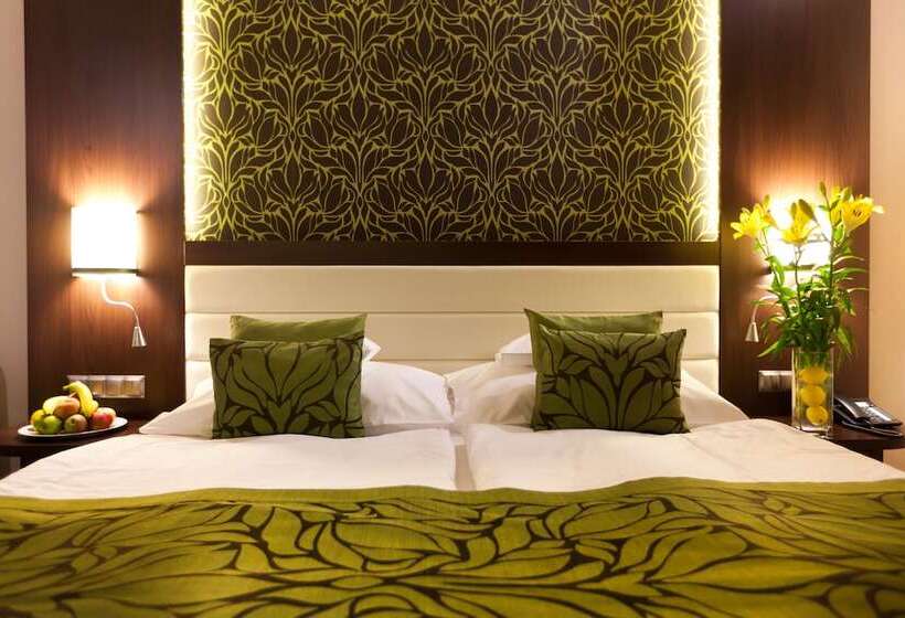 Отель Wellamarin