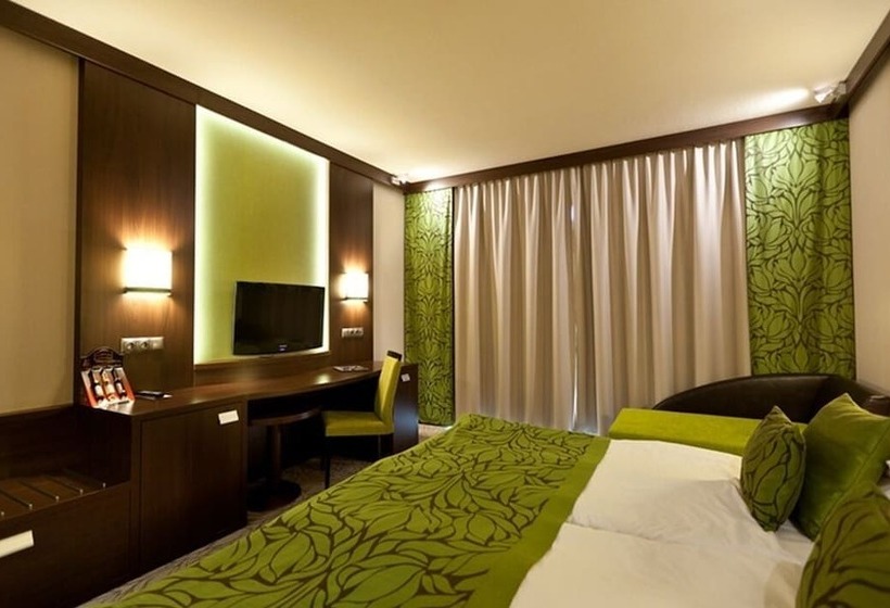 Отель Wellamarin