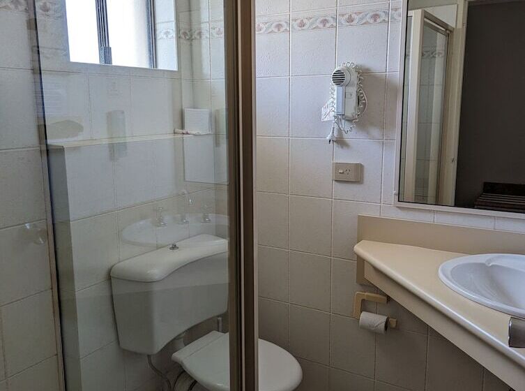 モーテル Araluen Motor Lodge