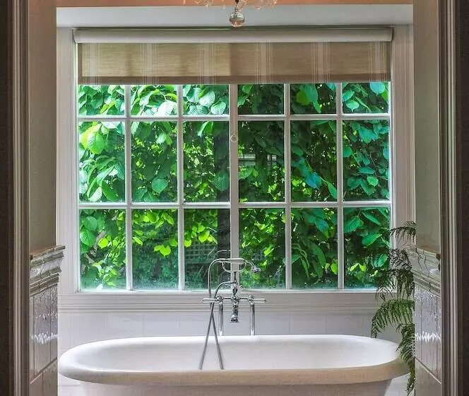 Moulton Park Homestead