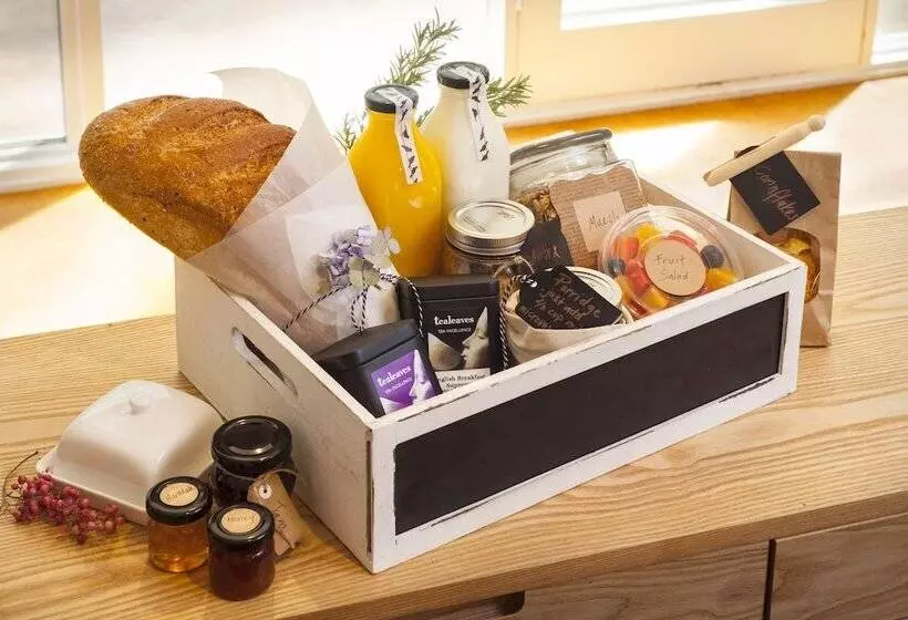 Moulton Park Homestead