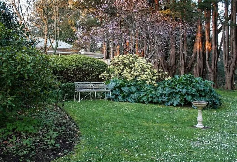 Moulton Park Homestead