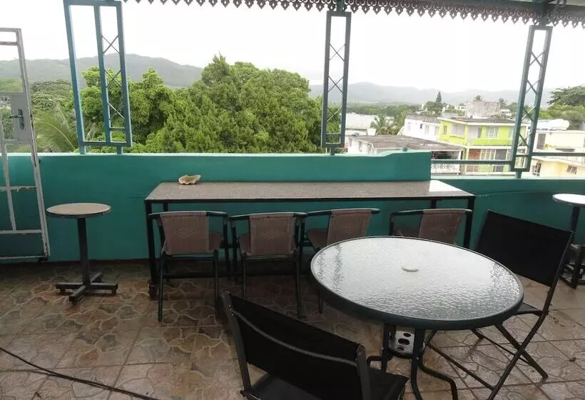 پانسیون Tyvabro Guesthouse