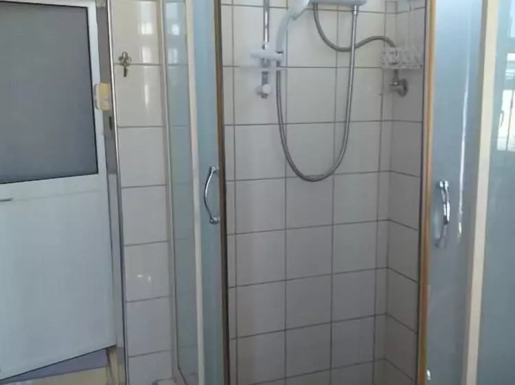 پانسیون Tyvabro Guesthouse