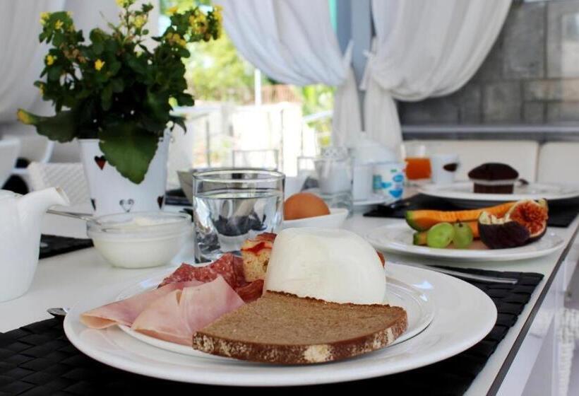 דירת נופש Colonna Rooms & Apartment