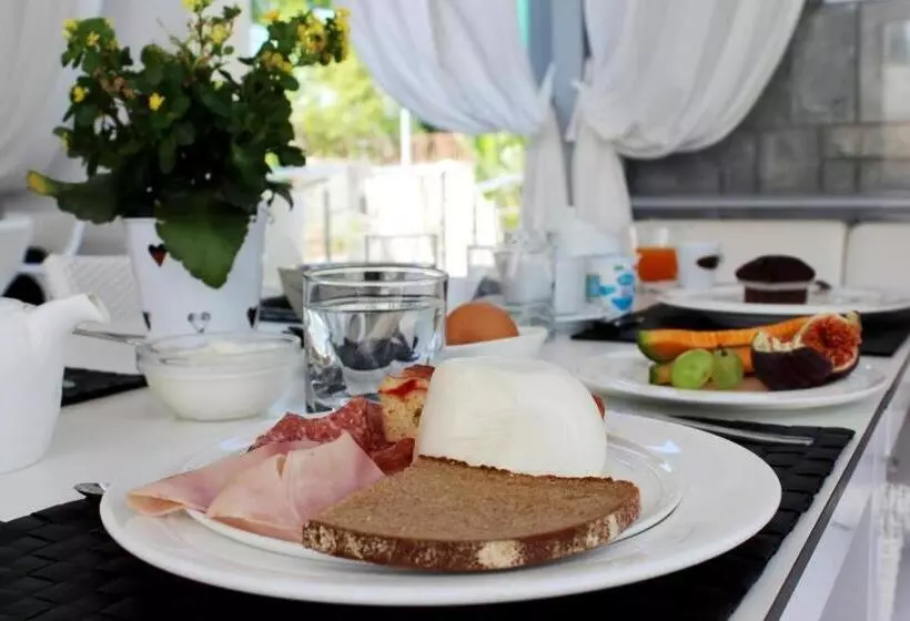 Резиденция Colonna Rooms & Apartment