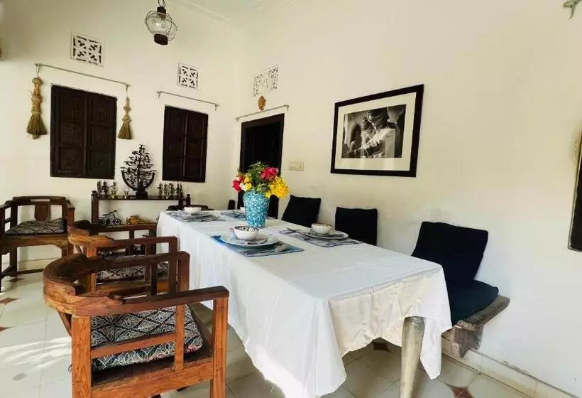 ペンション Mosaics Guest House