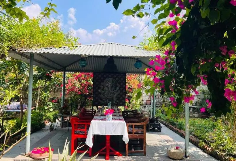 ペンション Mosaics Guest House