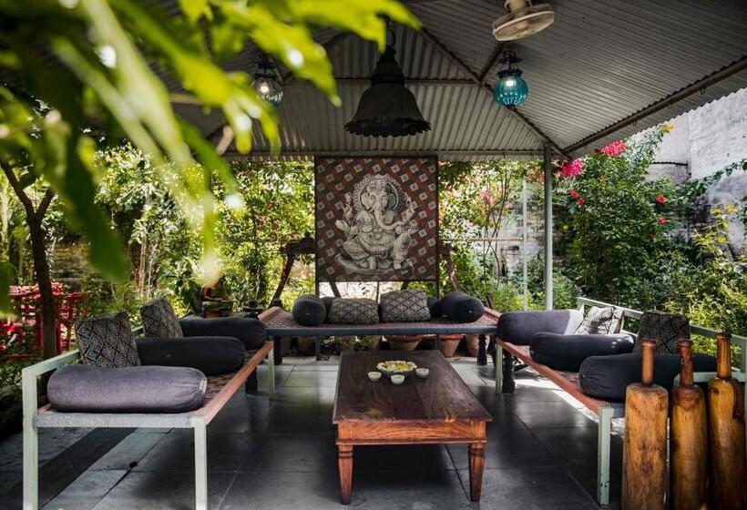 ペンション Mosaics Guest House