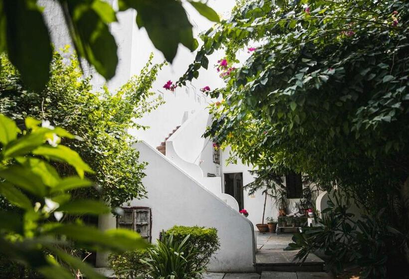 ペンション Mosaics Guest House