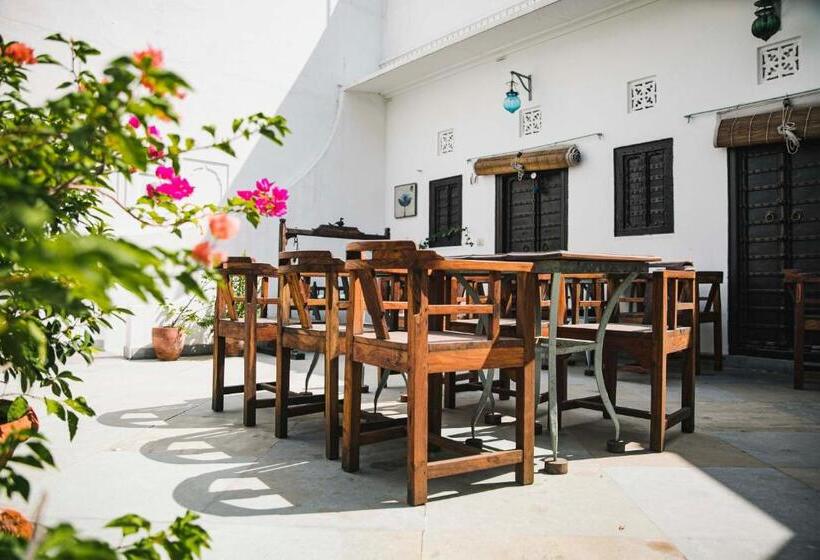 ペンション Mosaics Guest House