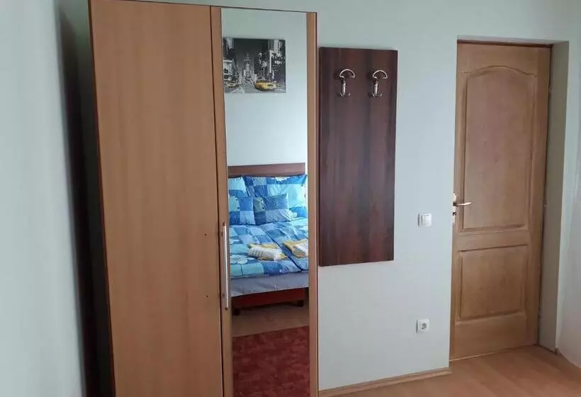 Majatalo Piac Utcai Apartman