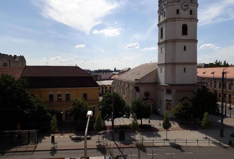 ペンション Piac Utcai Apartman