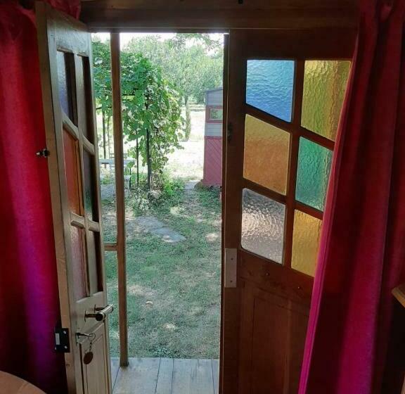 Pensjonat Roulotte Marcel Chaix Accueil