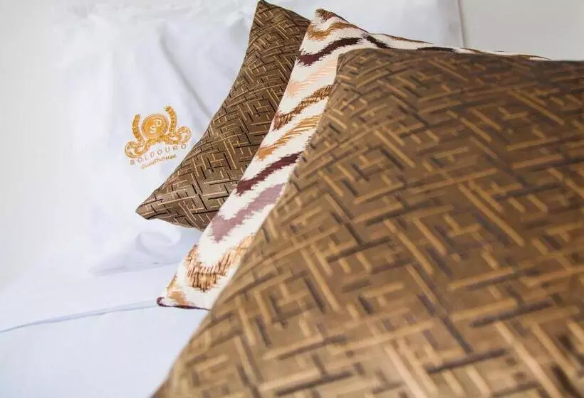 پانسیون Soldouro Guesthouse