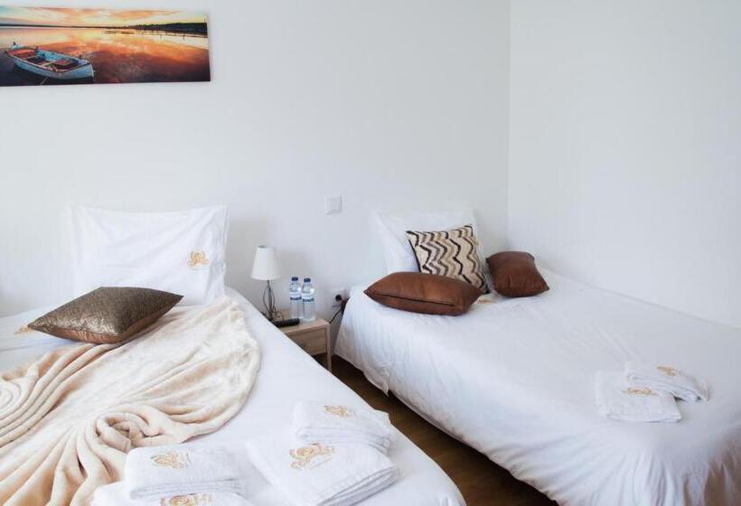 بنسيون Soldouro Guesthouse