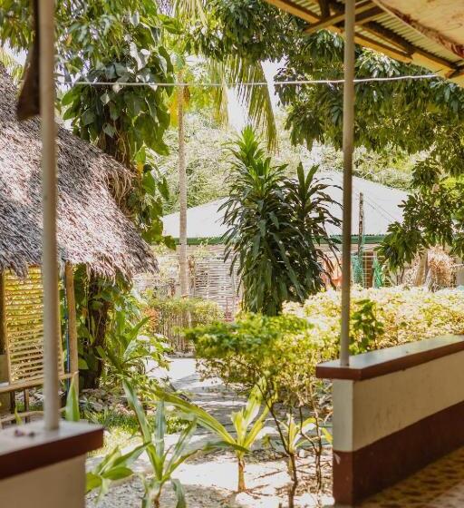 Puerto Galera Hostel