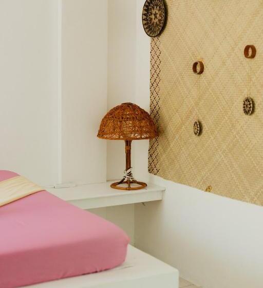 Puerto Galera Hostel