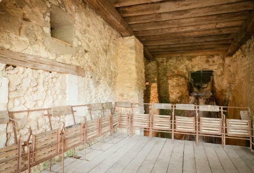 بنسيون Gîte Des Grands Moulins De Baugé