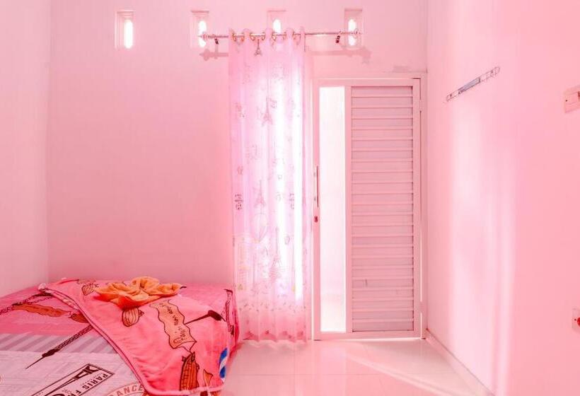 Pensione Pinky Guest House Batu