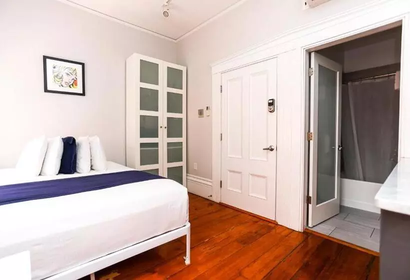 Charming & Stylish Studio On Beacon Hill #12