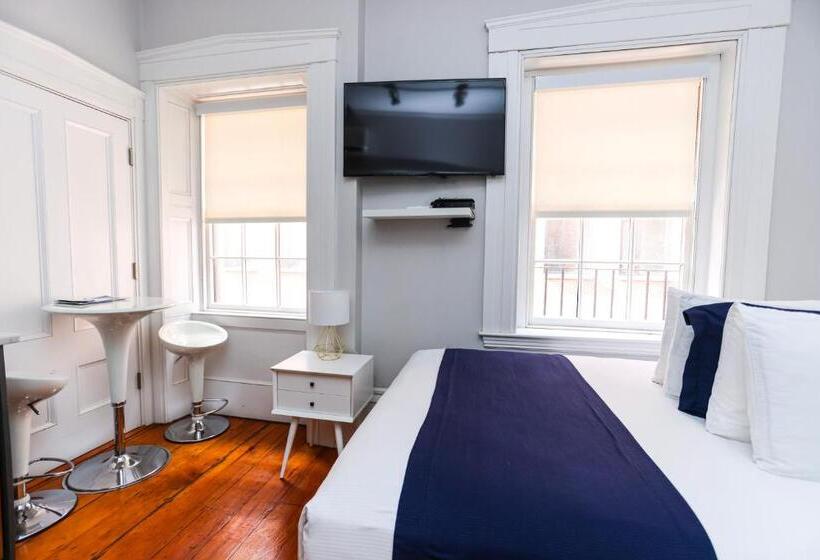 Charming & Stylish Studio On Beacon Hill #12