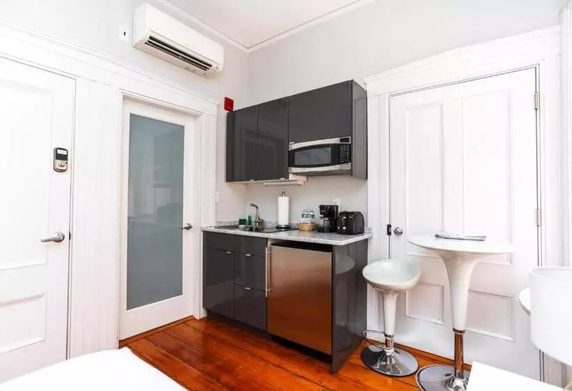 Charming & Stylish Studio On Beacon Hill #12