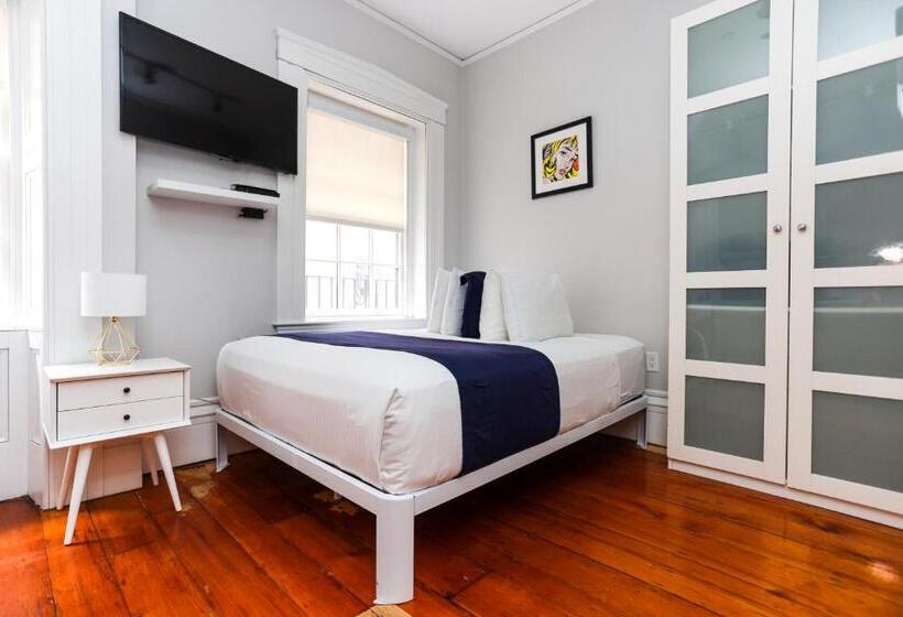 Charming & Stylish Studio On Beacon Hill #12