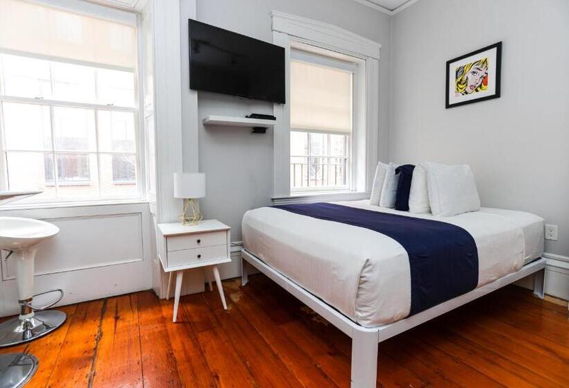 Charming & Stylish Studio On Beacon Hill #12