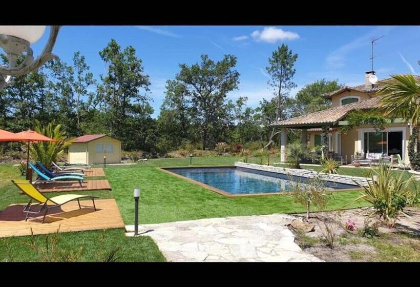 Пансион La Villa Estella Family Suite