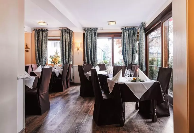 Central Hotel Am Königshof