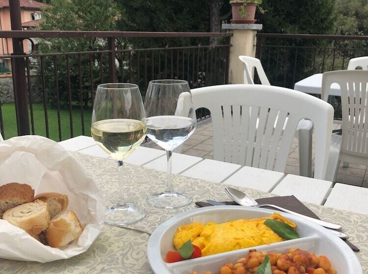 Отель Albergo Sala