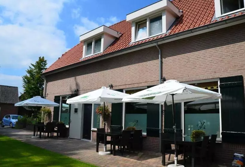 هتل Artisanoirschot