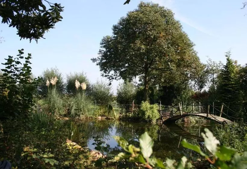 هتل Artisanoirschot