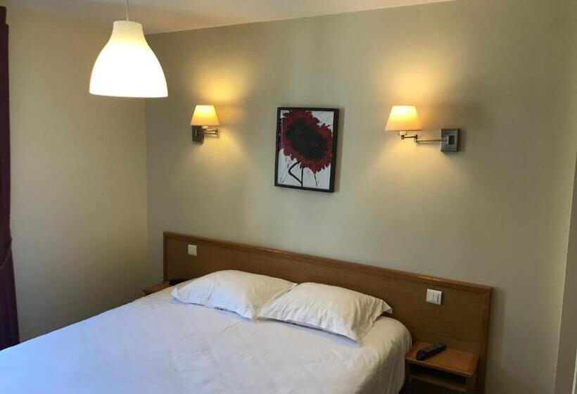 ホテル Logis Auberge De La Fontaine