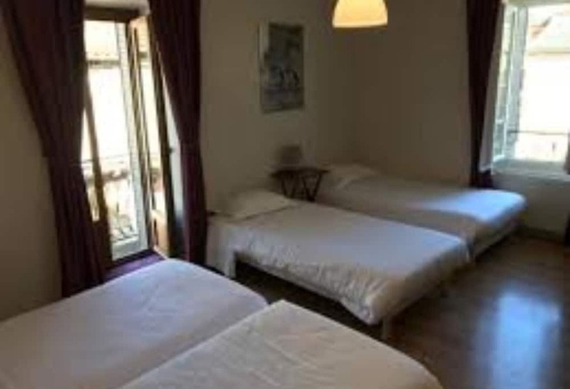 ホテル Logis Auberge De La Fontaine