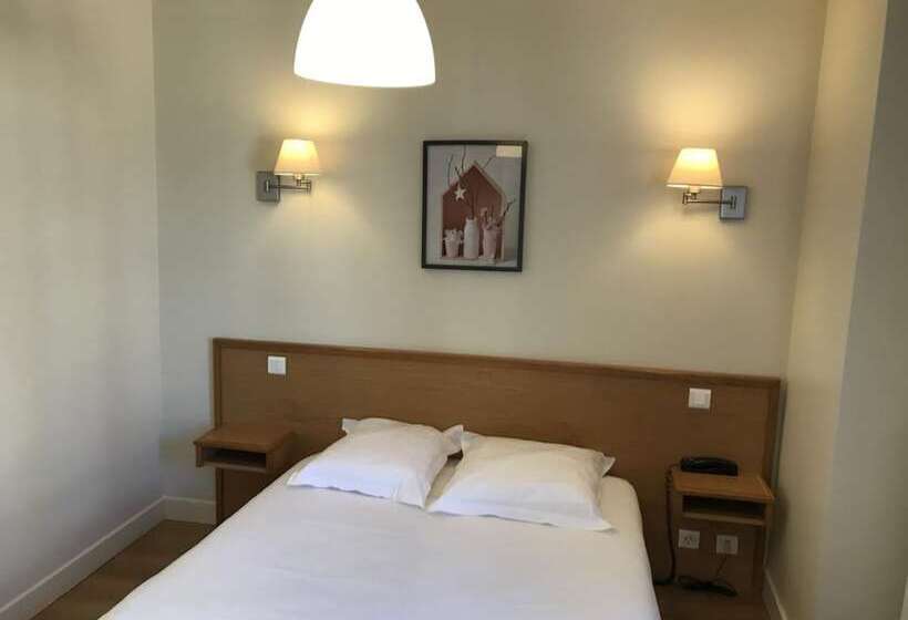 ホテル Logis Auberge De La Fontaine