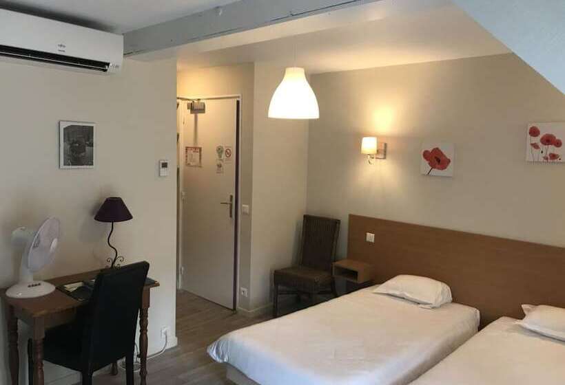 ホテル Logis Auberge De La Fontaine