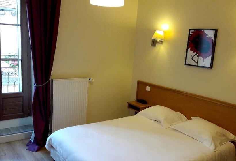 ホテル Logis Auberge De La Fontaine