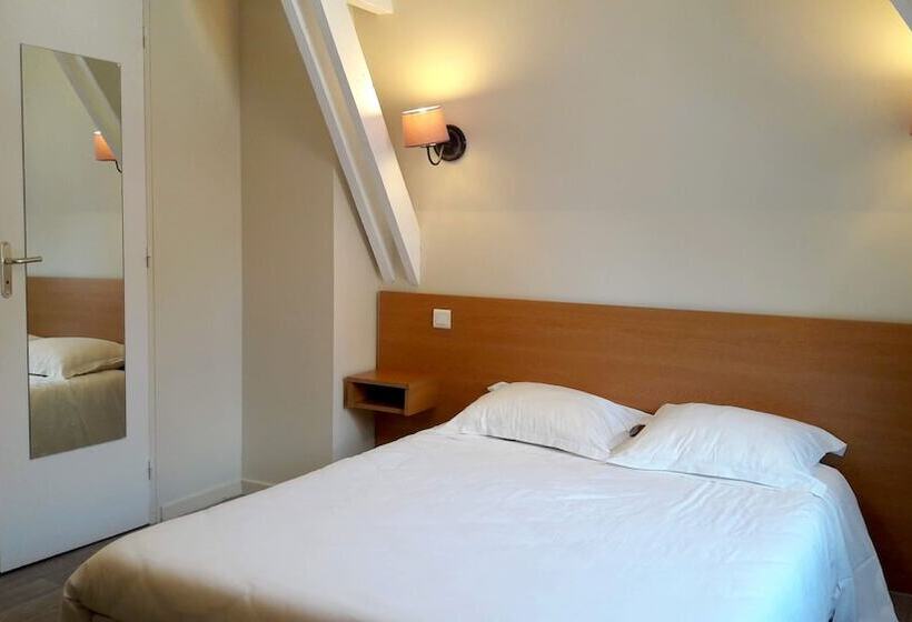 ホテル Logis Auberge De La Fontaine