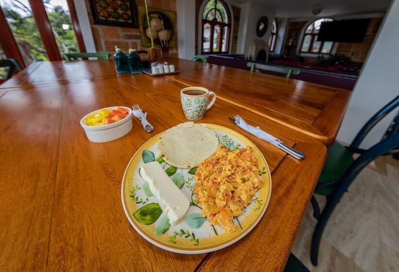 هتل Ayenda Llanogrande Inn