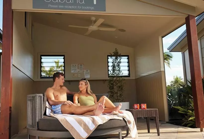 Отель Brisbane Holiday Village