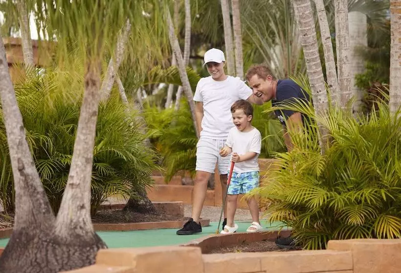 Отель Brisbane Holiday Village