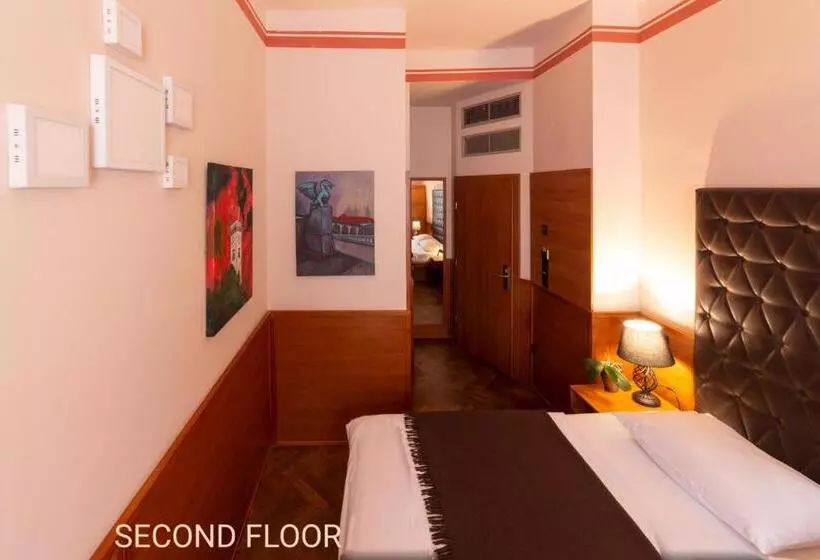 هتل Center Ljubljana