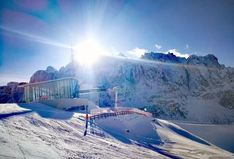 هتل Continental Dolomites