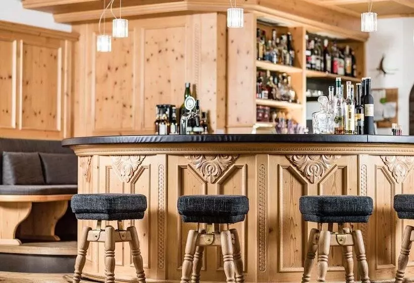 هتل Continental Dolomites