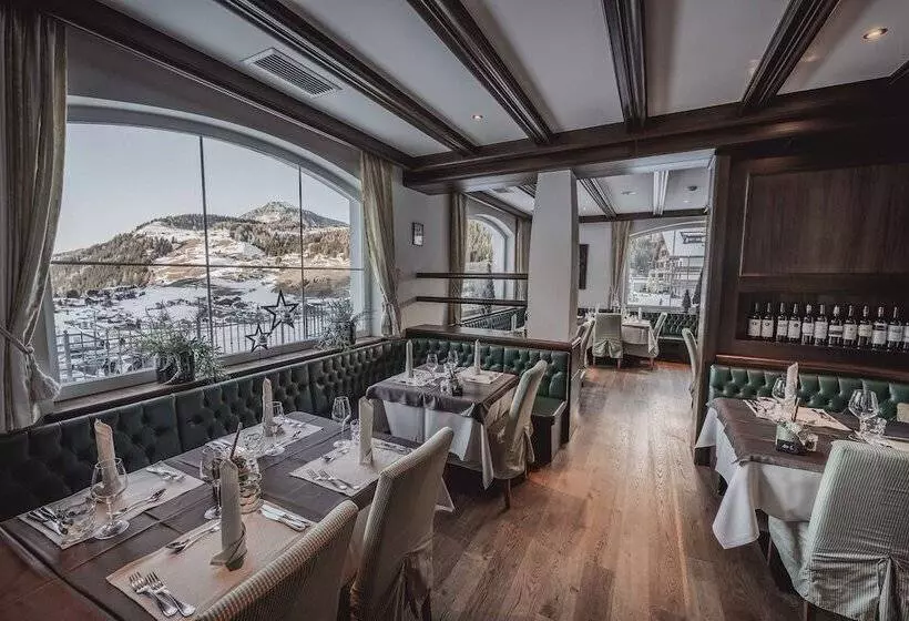 هتل Continental Dolomites