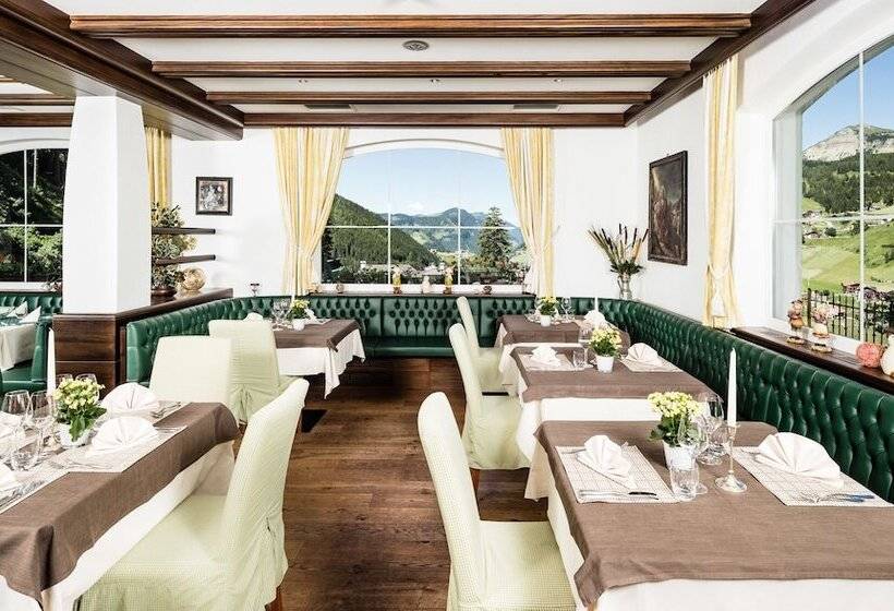 בית מלון כפרי Continental Dolomites