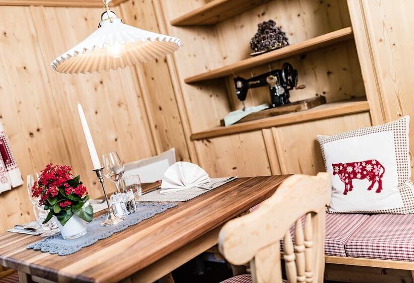 בית מלון כפרי Continental Dolomites